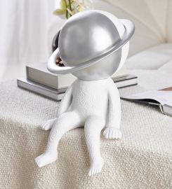 Space Man Model, Astronaut Sculpture Resin Crafts Modern Art Style Minimalistic Decorative Children's Room Desktop Decoration Gift